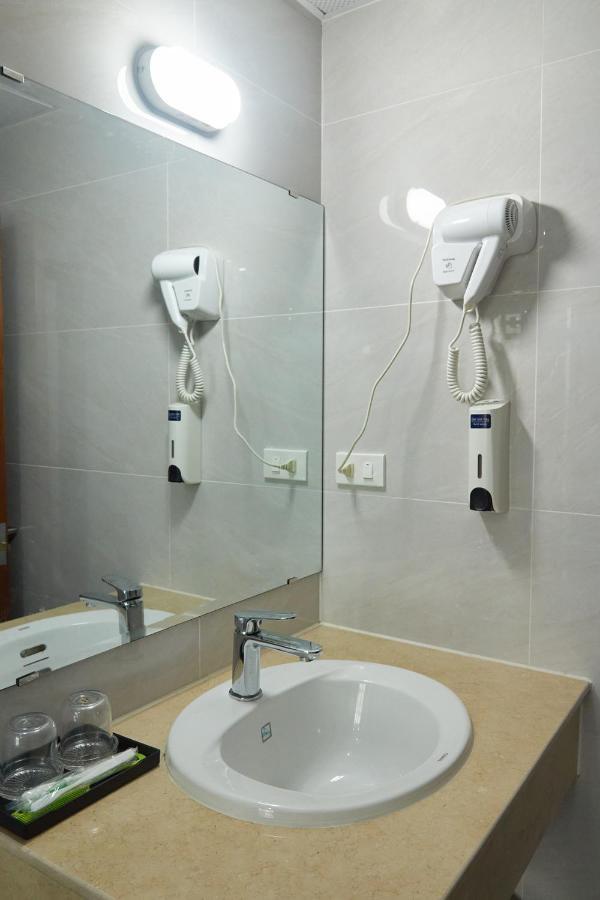 Van Nam Hotel Ha Long Zewnętrze zdjęcie